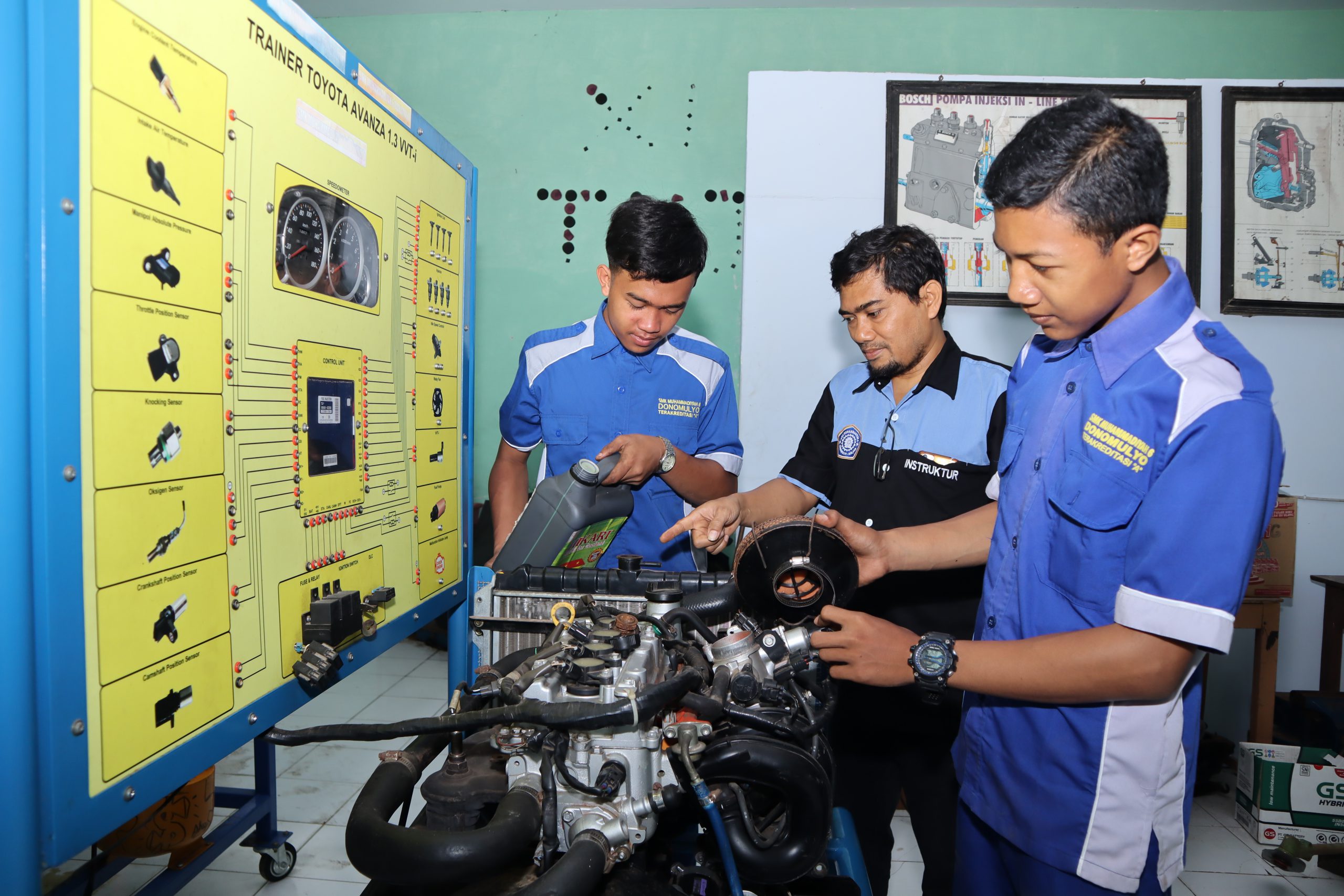 Praktik Teknik Kendaraan Ringan 2